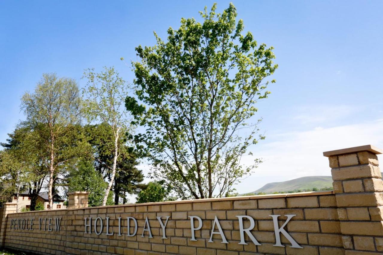 5 Lake View, Barrow, Clitheroe - In The Heart Of The Ribble Valley Pendleton  Exterior photo